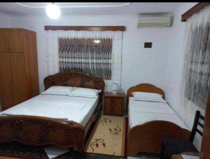 Guest House Bumbli Berat Exterior photo